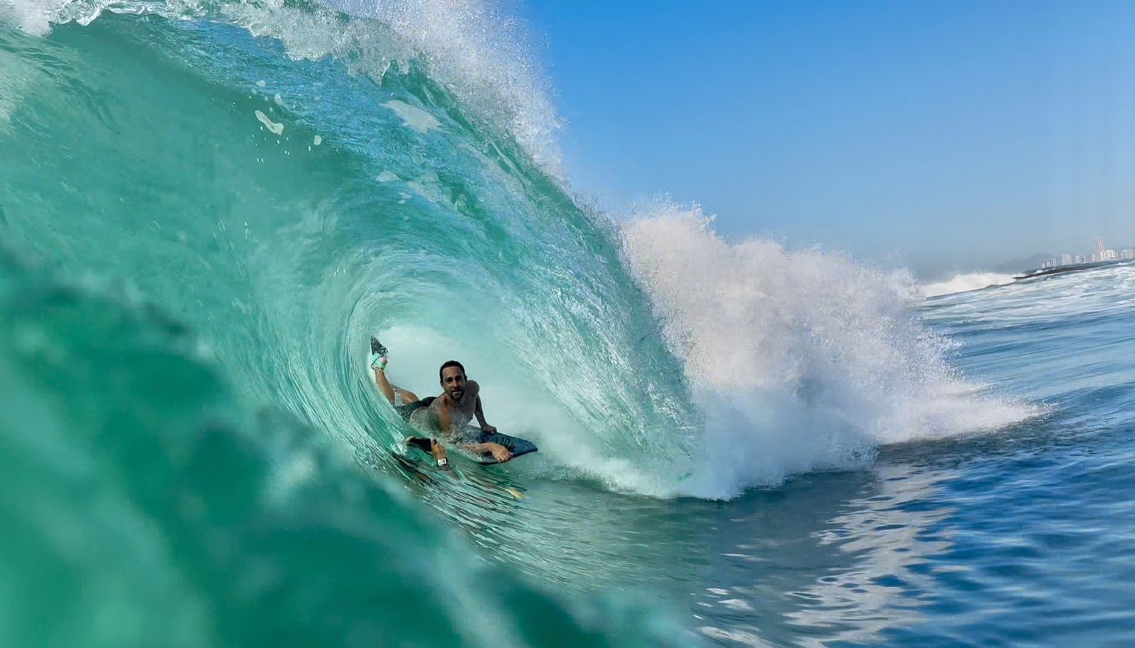 Campeões do Bodyboard se enfrentam nos corais do D2, na Praia da Costa, nesta quarta (7)
