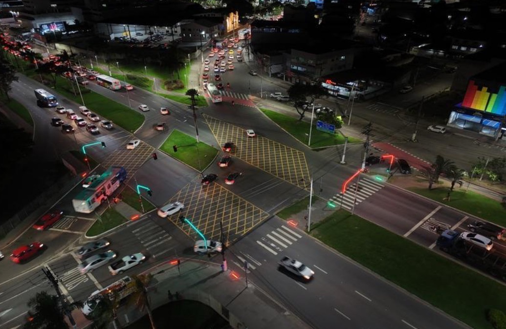 Serra inicia implantação da primeira avenida inteligente do Espírito Santo
