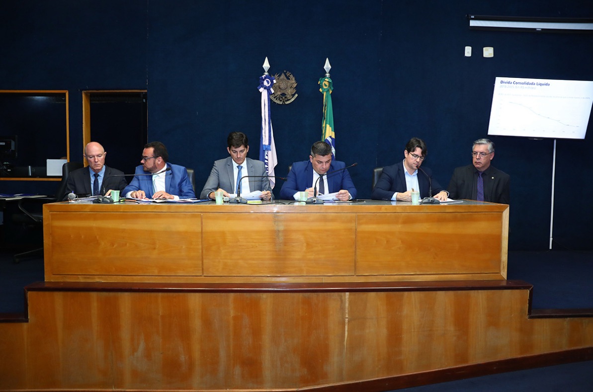 Receita do ES cresce 4,8% e chega a R$ 12,4 bi em 2025, mas queda nos royalties preocupa