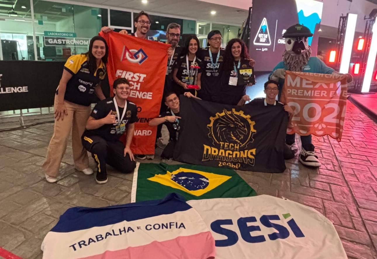 Equipe de Cachoeiro é campeã internacional de robótica no México