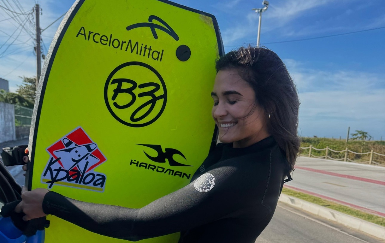 Após cirurgia, bodyboarder capixaba Luna Hardman confirma retorno às competições