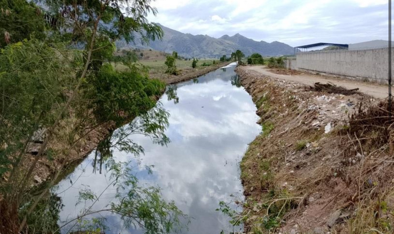 Serra intensifica limpeza do Canal dos Escravos para prevenir alagamentos