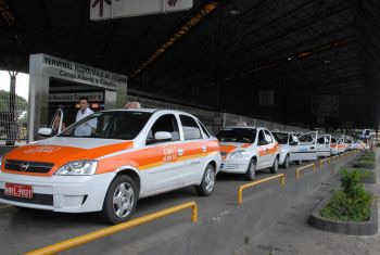 Nova lei do táxi em Vitória: antes de embarcar, passageiro terá acesso ao valor estimado da corrida