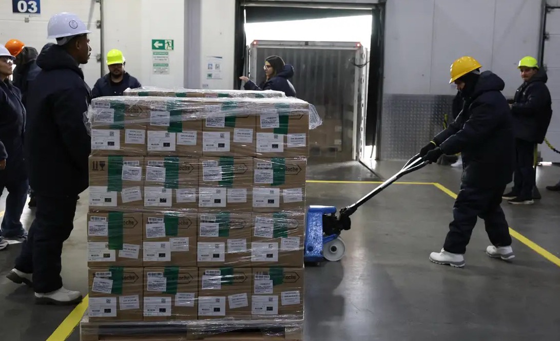 Brasil recebe lote de medicamento para tratar câncer de mama no SUS