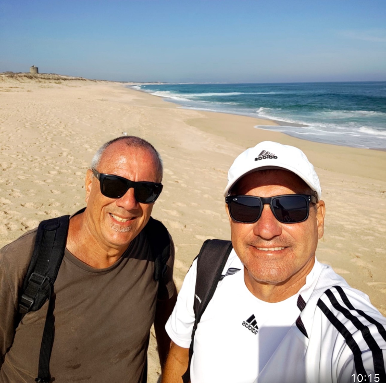 Aventura e ciência: dupla capixaba percorre a pé o litoral norte de Portugal em expedição inédita