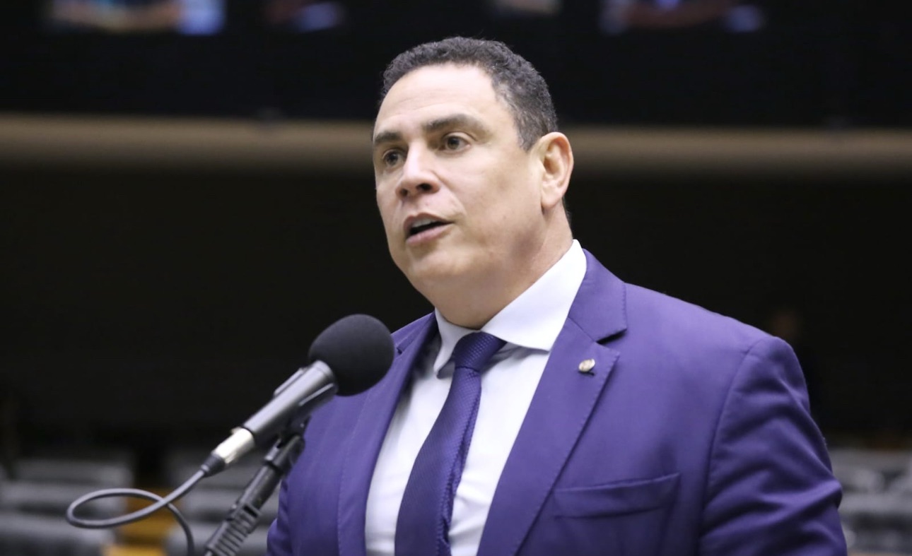 Aprovada a urgência para projeto que proíbe cobrança por mala de mão em voos