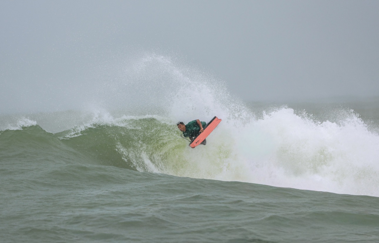 André Luis conquista o Slab Bodyboarding Contest no D2, em Vila Velha