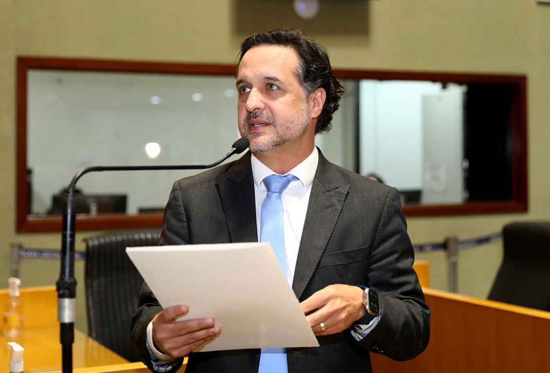 Deputado propõe notificação obrigatória para imóveis não ligados à rede de esgoto