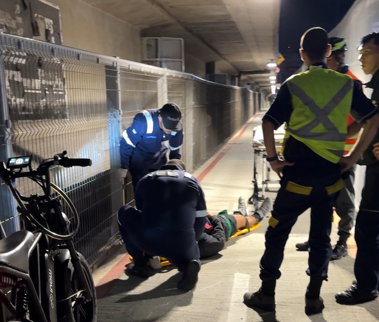 Personal trainer de 25 anos sofre acidente com bicicleta elétrica na descida da 3ª Ponte