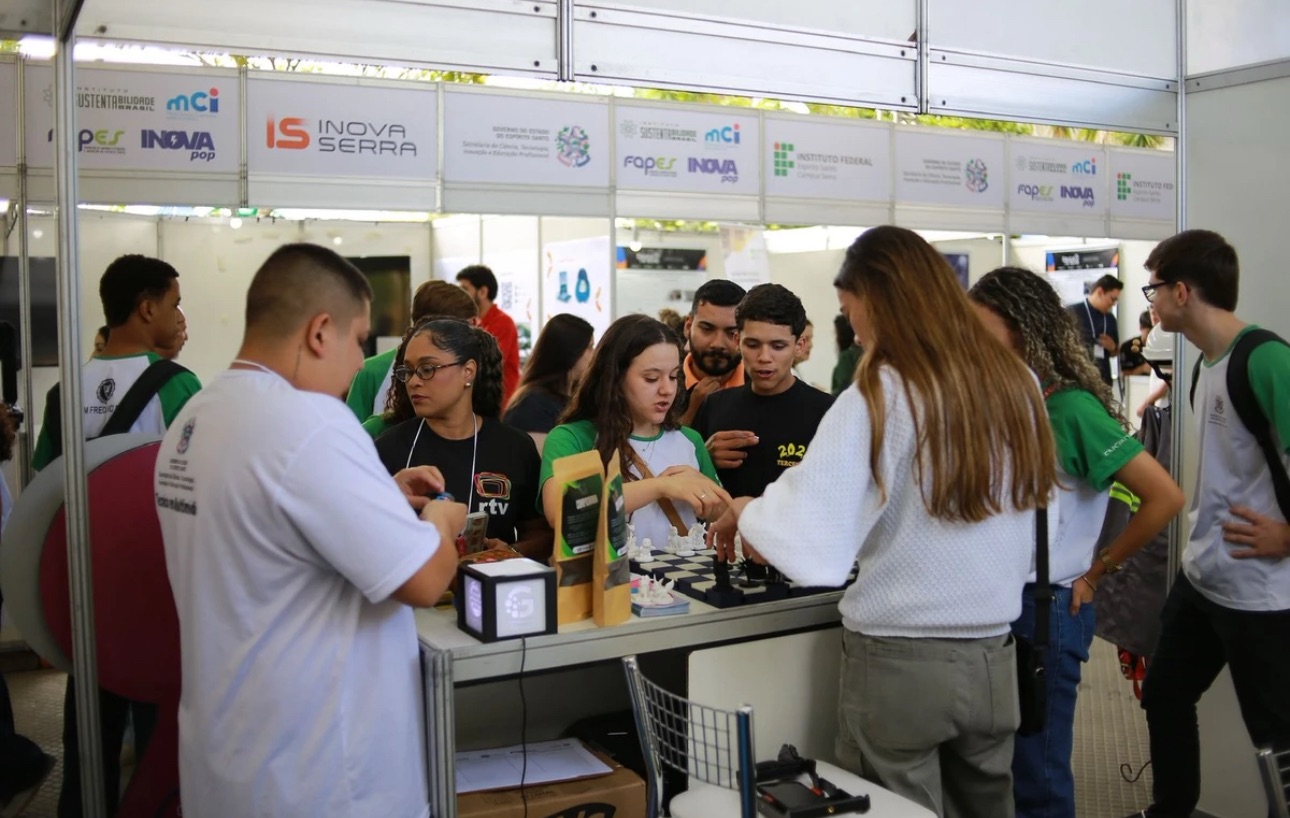 Shopping Vitória recebe o evento “Conexão Ciência” com painéis e atrações musicais