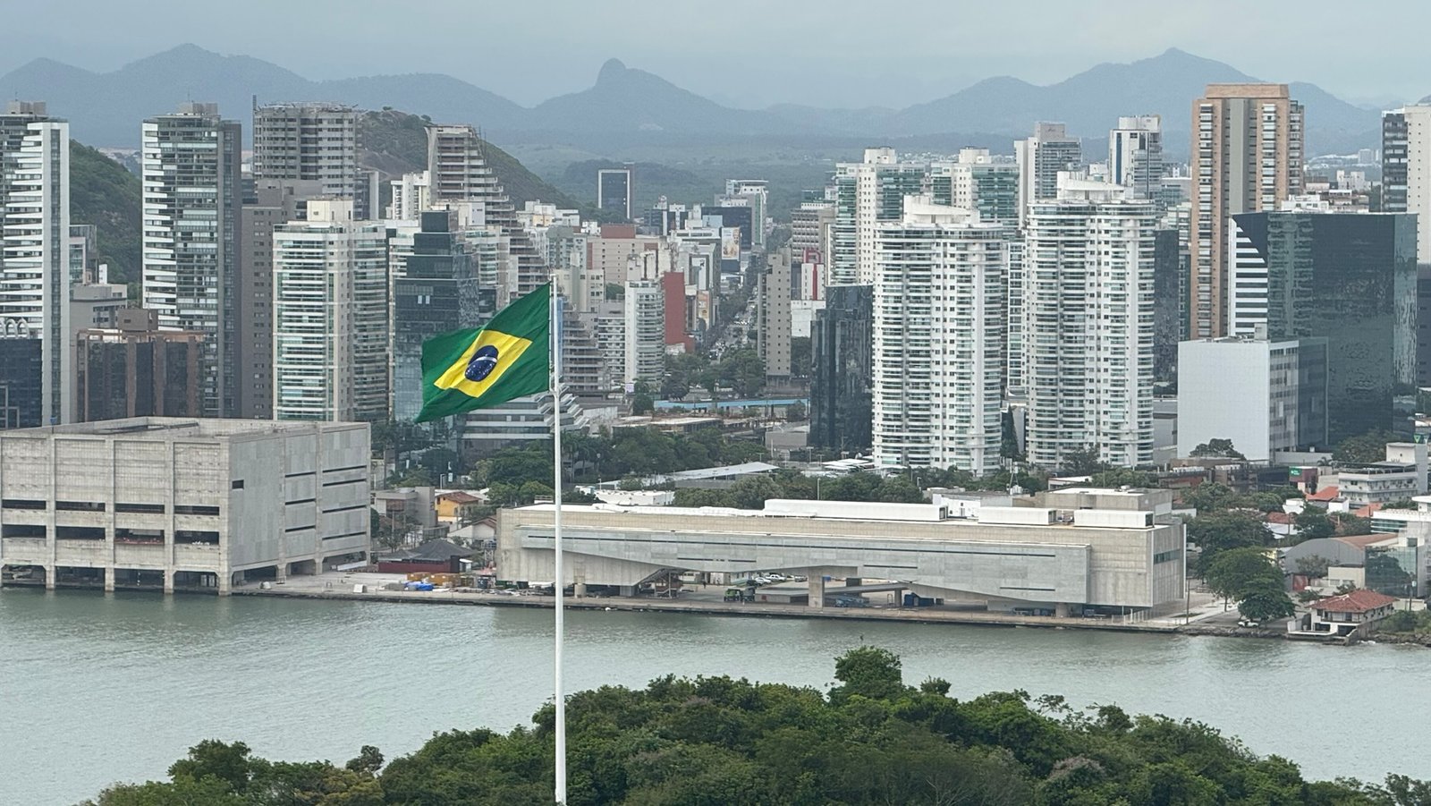 Sesa ativa Centro de Operações de Emergência e reforça ações diante das chuvas no ES