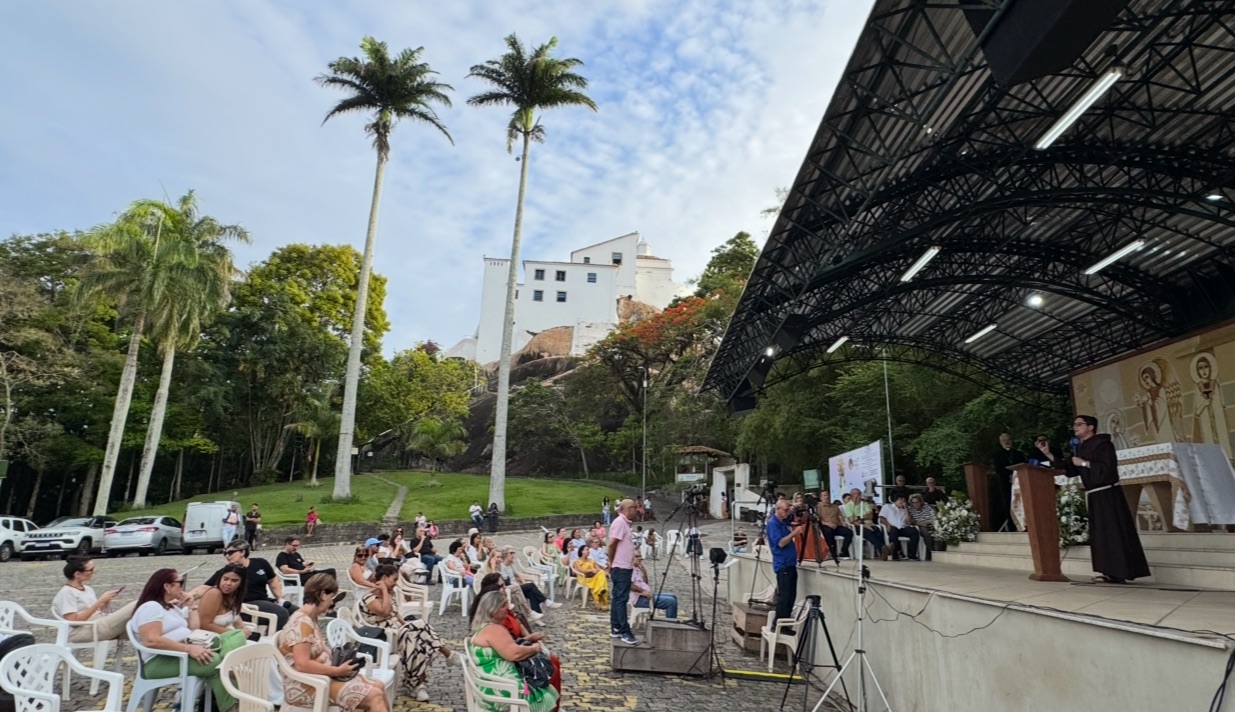 Festa da Penha 2026 terá mais de 40 missas, 14 romarias e shows de Eliana Ribeiro e Thiago Brado