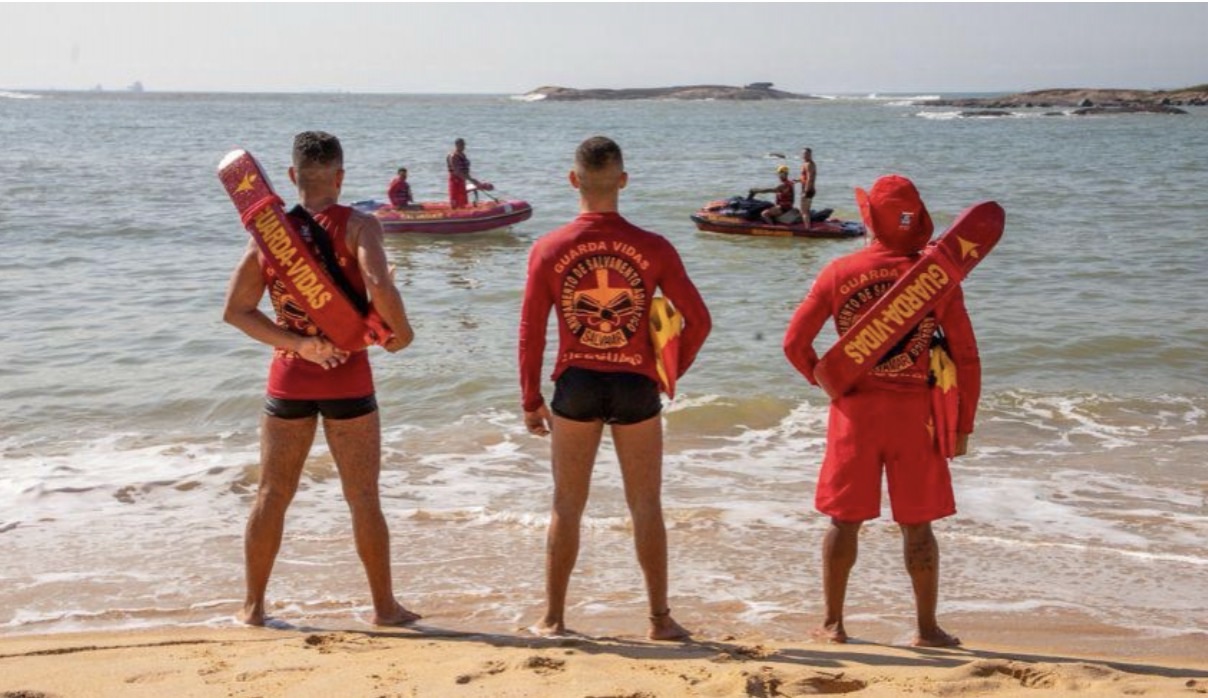 Praias e lagoas de Vila Velha terão reforço de guarda-vidas durante o Verão