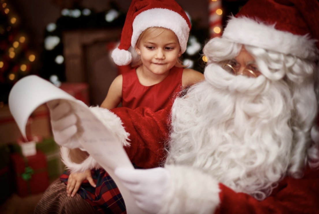 Kurumá promove ação natalina com visita do Papai Noel em concessionária de Vitória