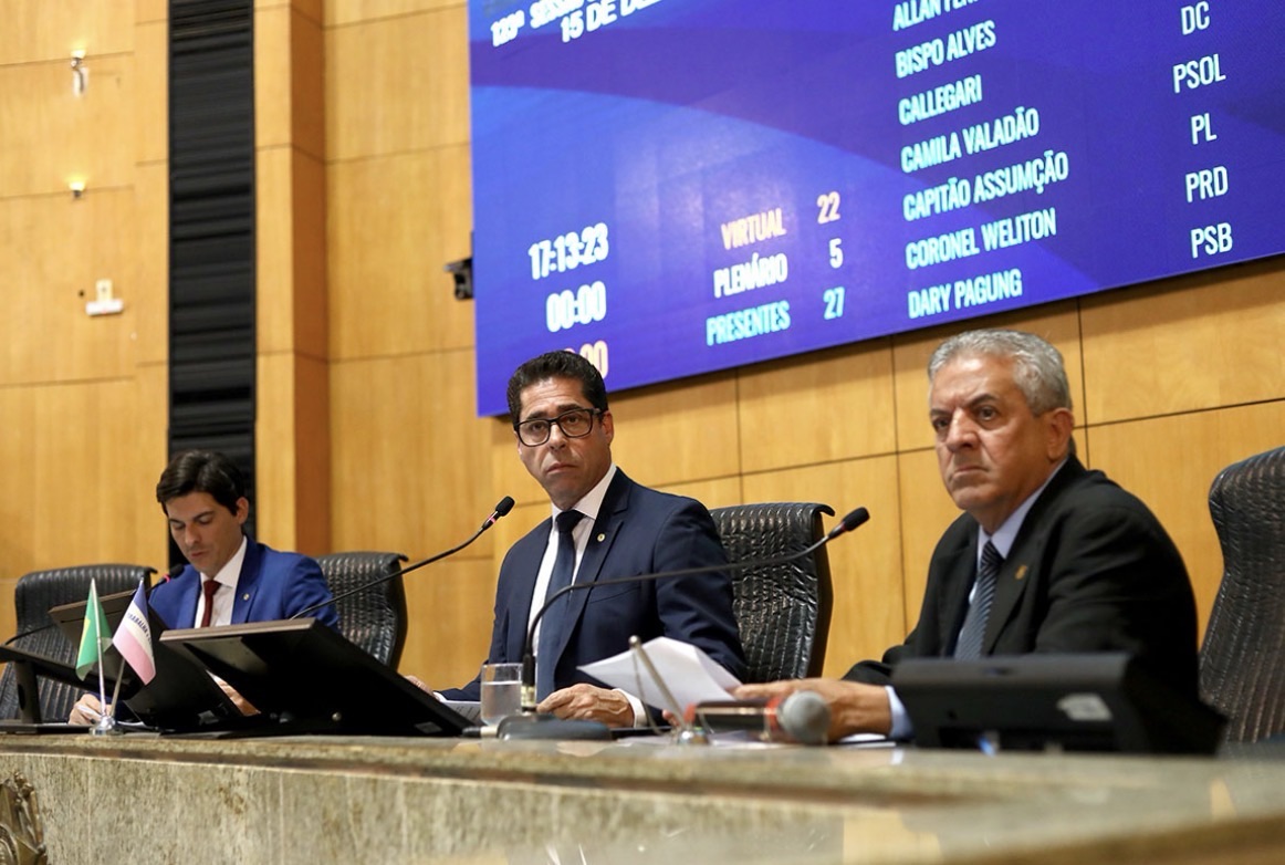 Deputados aprovam Orçamento do ES para 2026, com receita prevista em R$ 32 bi