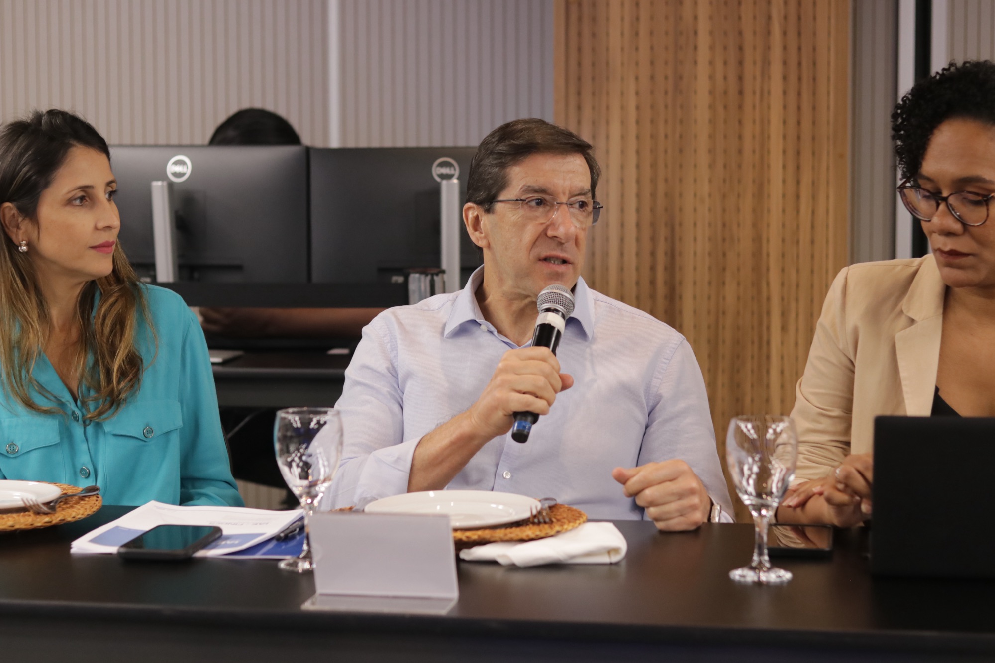 FINDES projeta crescimento de 1,9% da economia do Espírito Santo em 2026