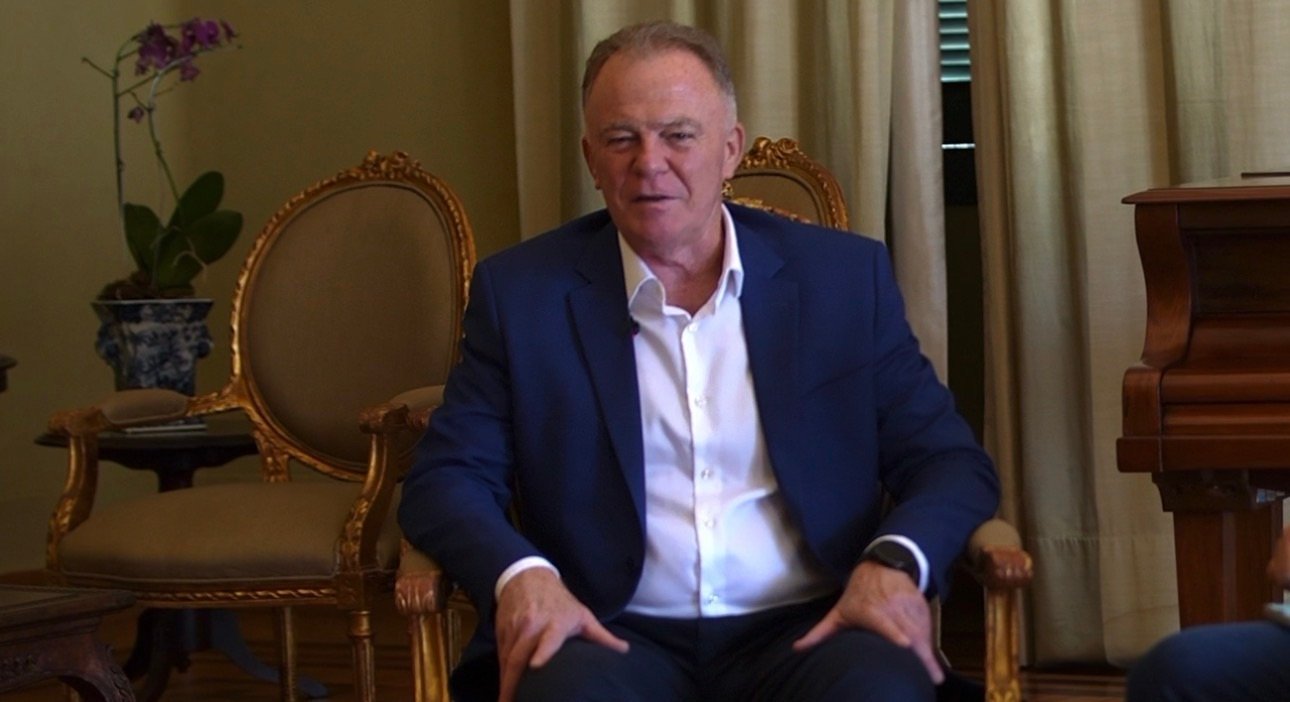 Entrevista ao News ES | Casagrande diz que é preciso “dar um tempo” a Arnaldinho e defende união da base