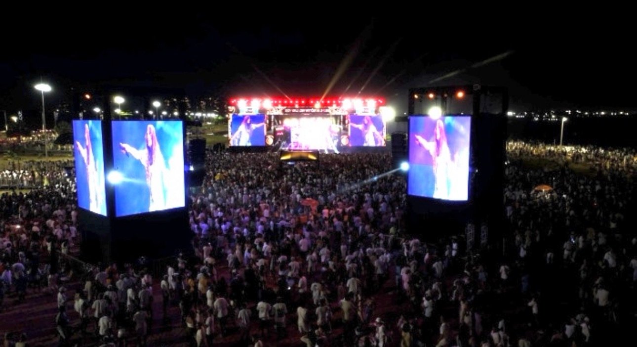 Vitória recebe 2026 com Réveillon histórico e público estimado em 300 mil pessoas