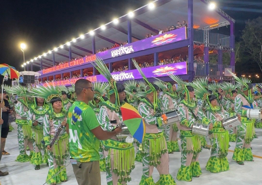 Carnaval de Vitória movimenta economia e atrai público ao Sambão do Povo