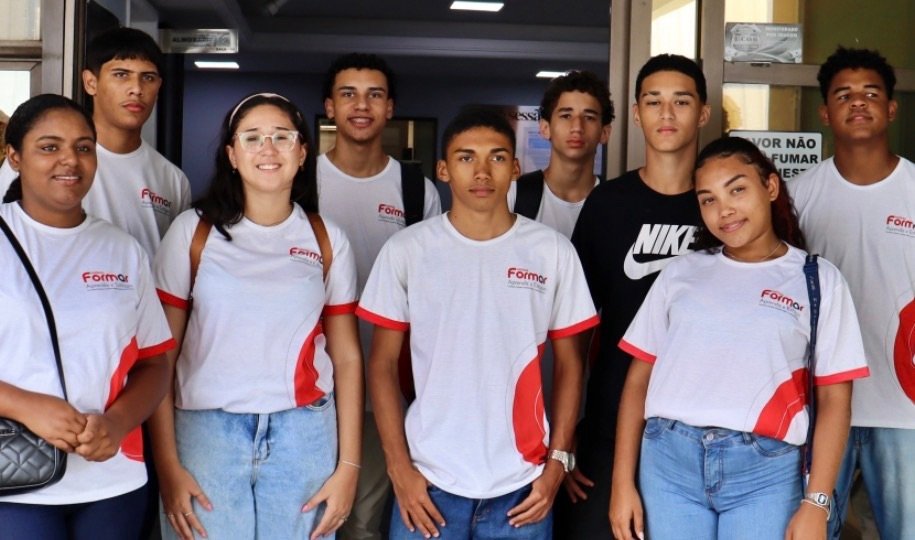 Programa Jovem Aprendiz: Câmara de Vitória firma parceria para oferta de primeiro emprego