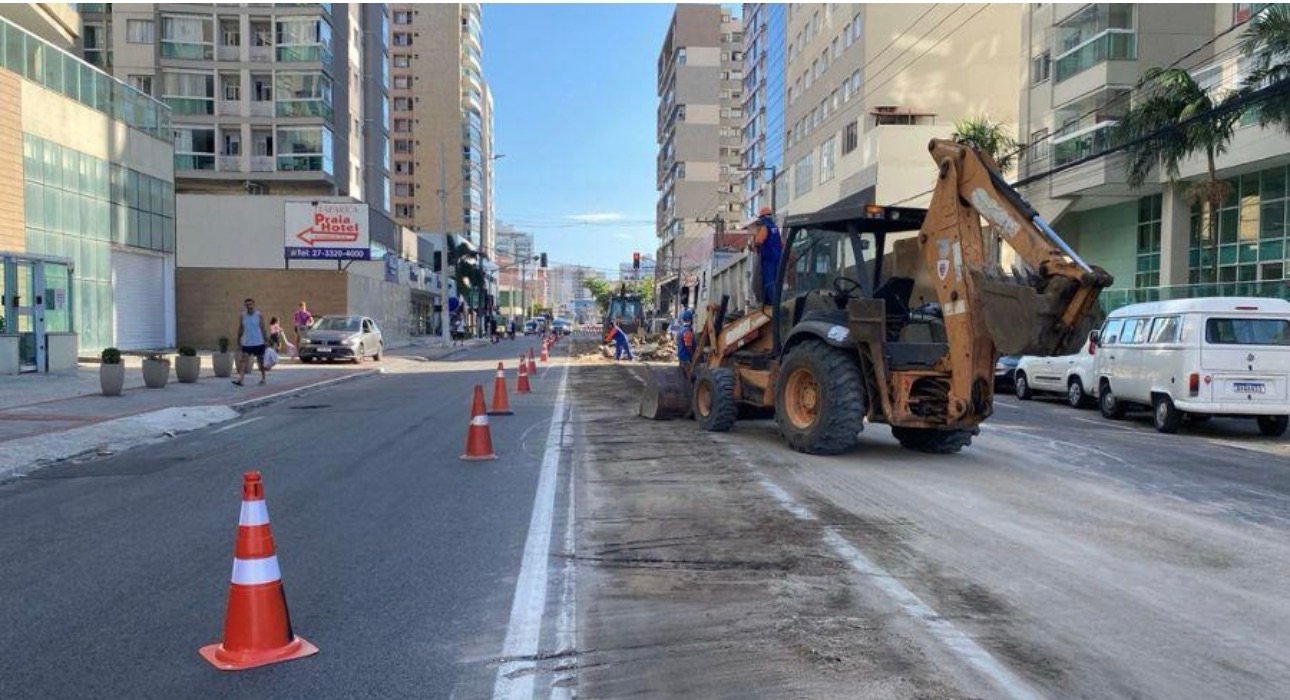 Começa retirada do canteiro central na Rodovia do Sol após implantação de binário