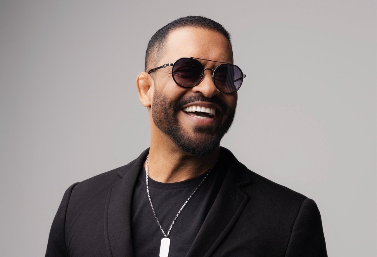 Jackson Lima grava primeiro DVD da carreira em Cariacica com projeto “Atemporal”