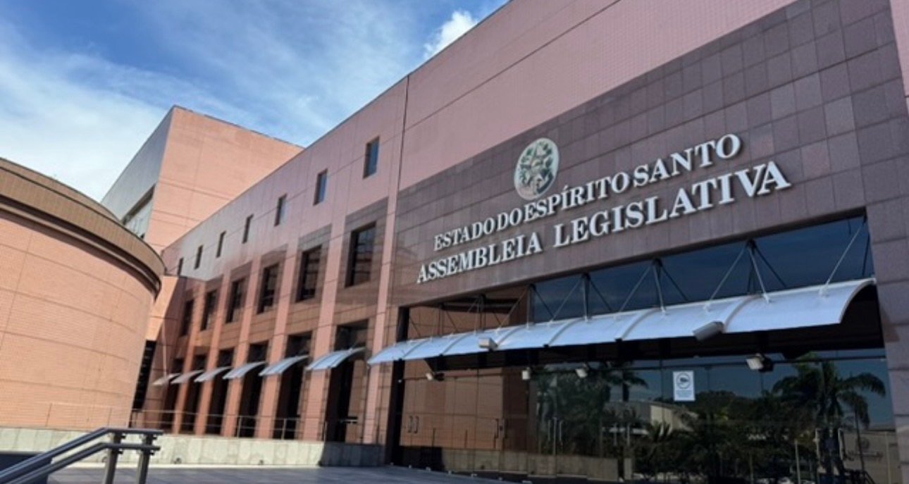 Deputados aprovam reajuste de 4% para servidores públicos do ES