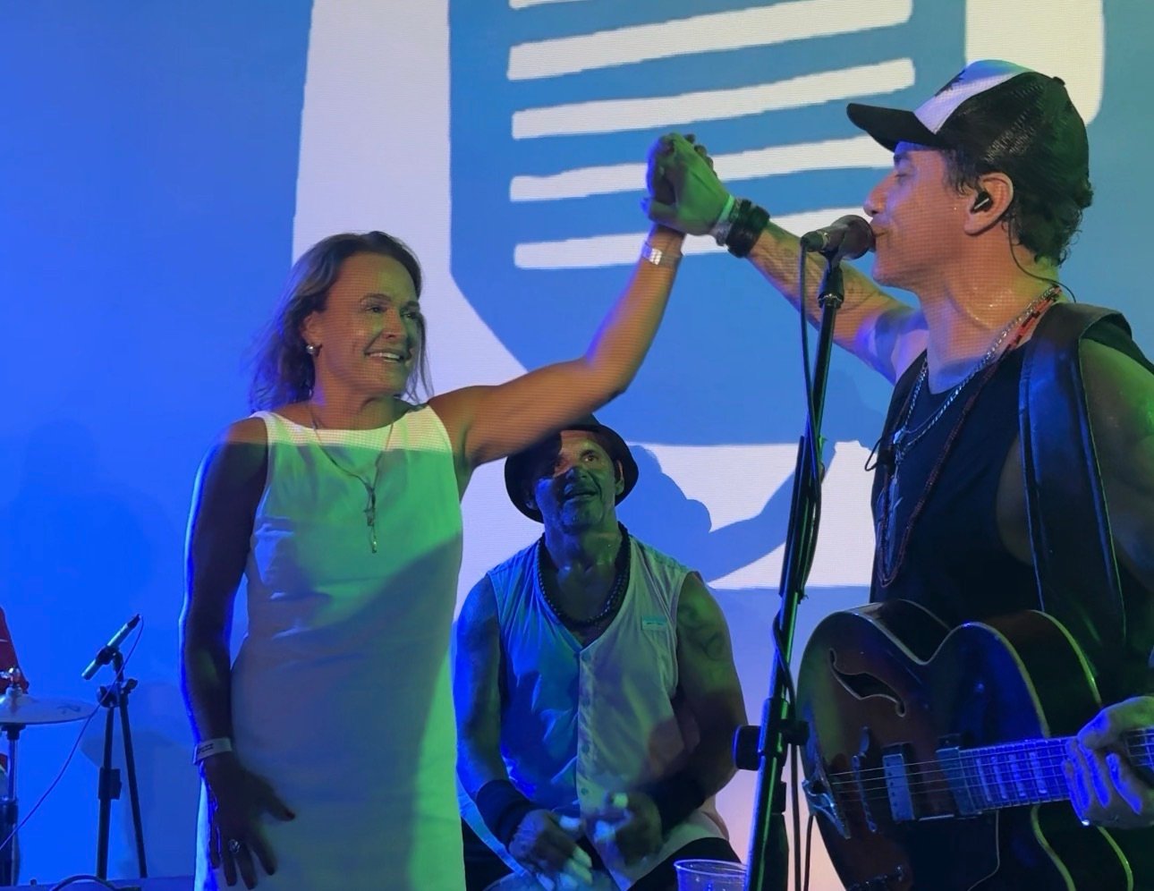 Neymara celebra 50 anos e é homenageada pela Banda Casaca em show em Vitória