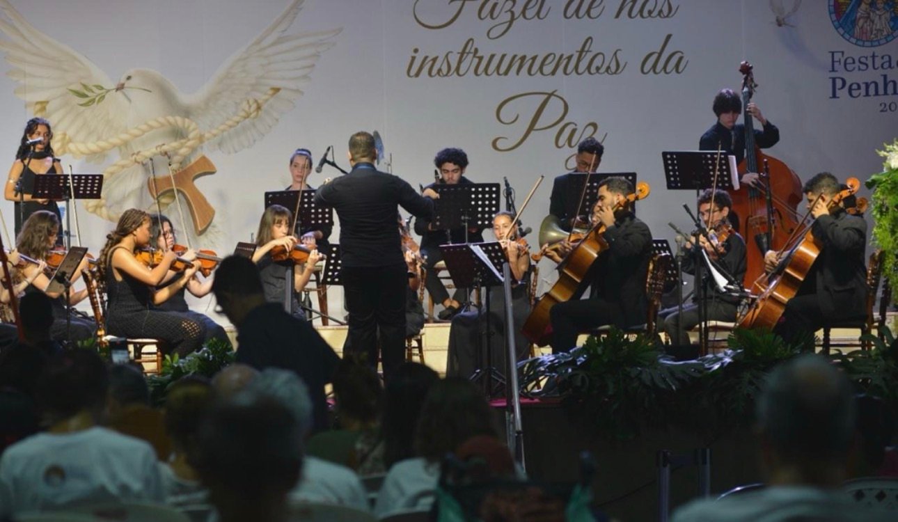 Projeto social leva concerto ao Convento e emociona fiéis na Festa da Penha 2026