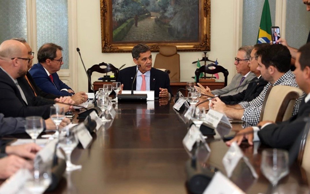 Ferraço reúne a cúpula da segurança para alinhar ações  do Estado Presente