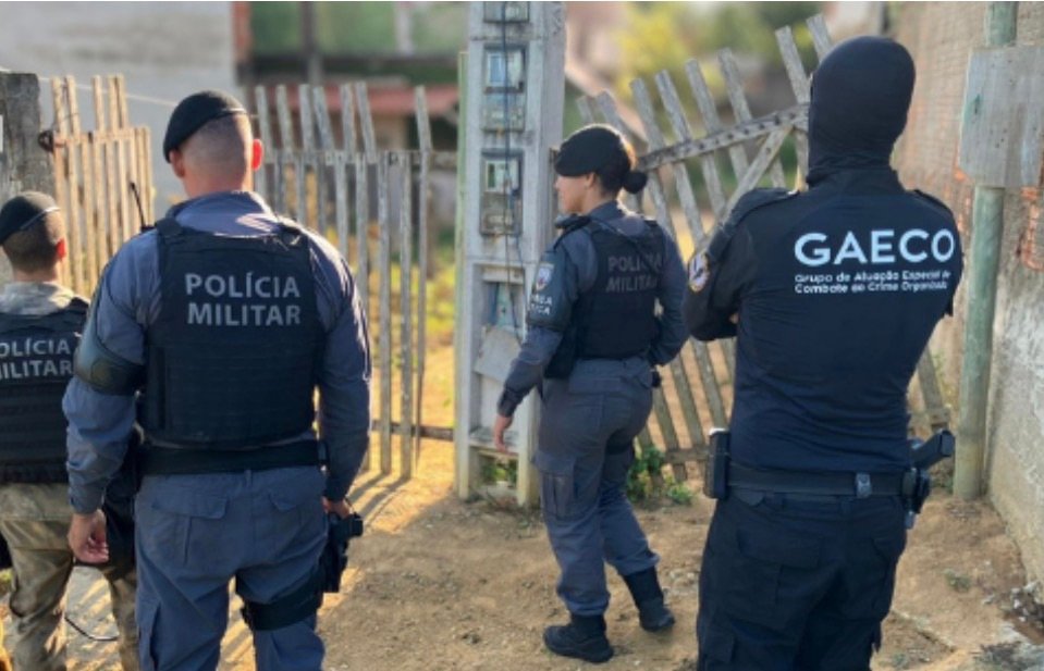 Líder de facção no ES é transferido para presídio de segurança máxima em RO