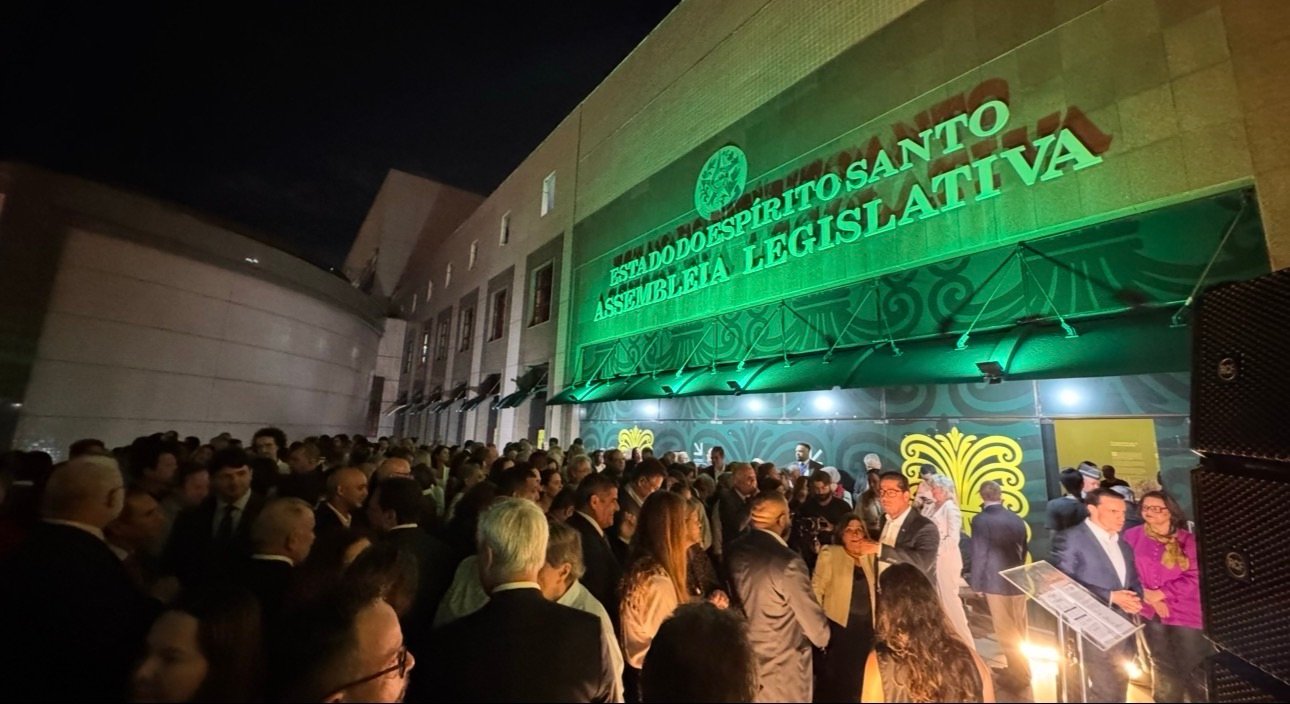 Exposição “190 Caminhos da Cidadania” é aberta com solenidade lotada na Assembleia Legislativa do ES