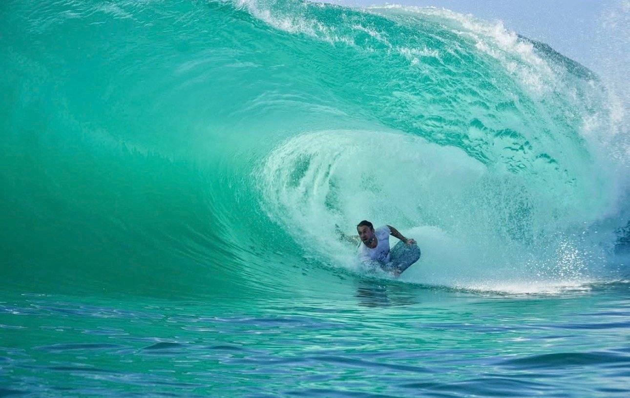 Slab Bodyboarding reúne atletas do ES e RJ nas bancadas do D2 na Praia da Costa