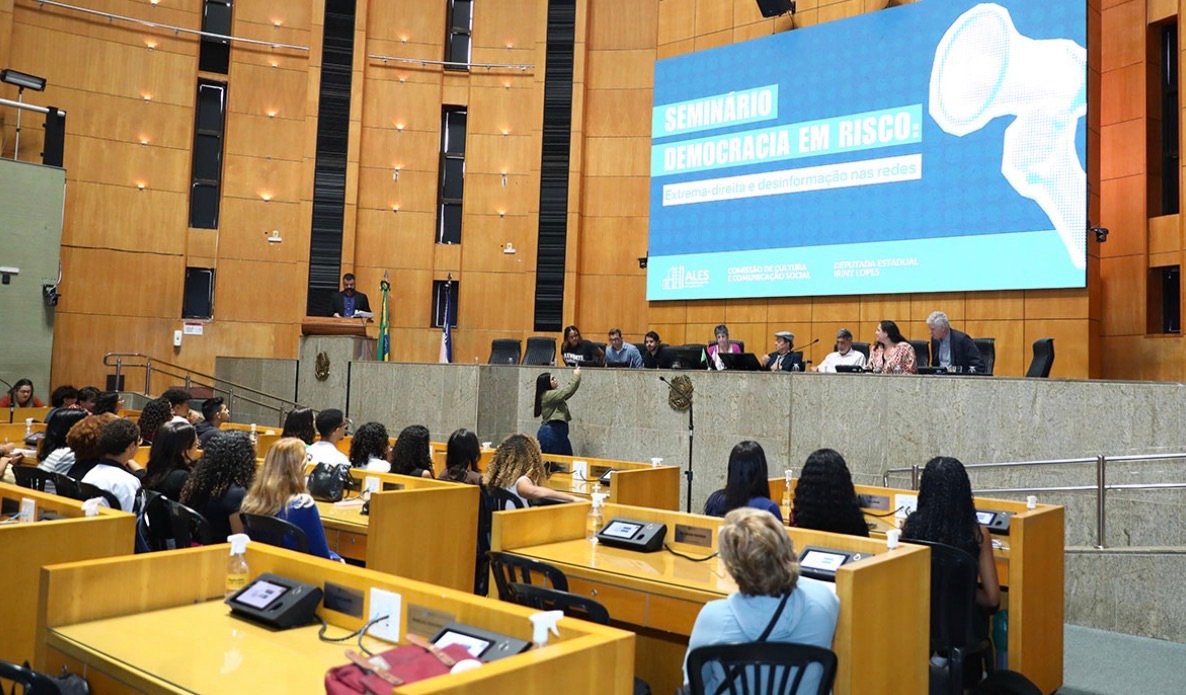 Audiência na Ales debate influência das big techs e impactos das redes sociais na democracia