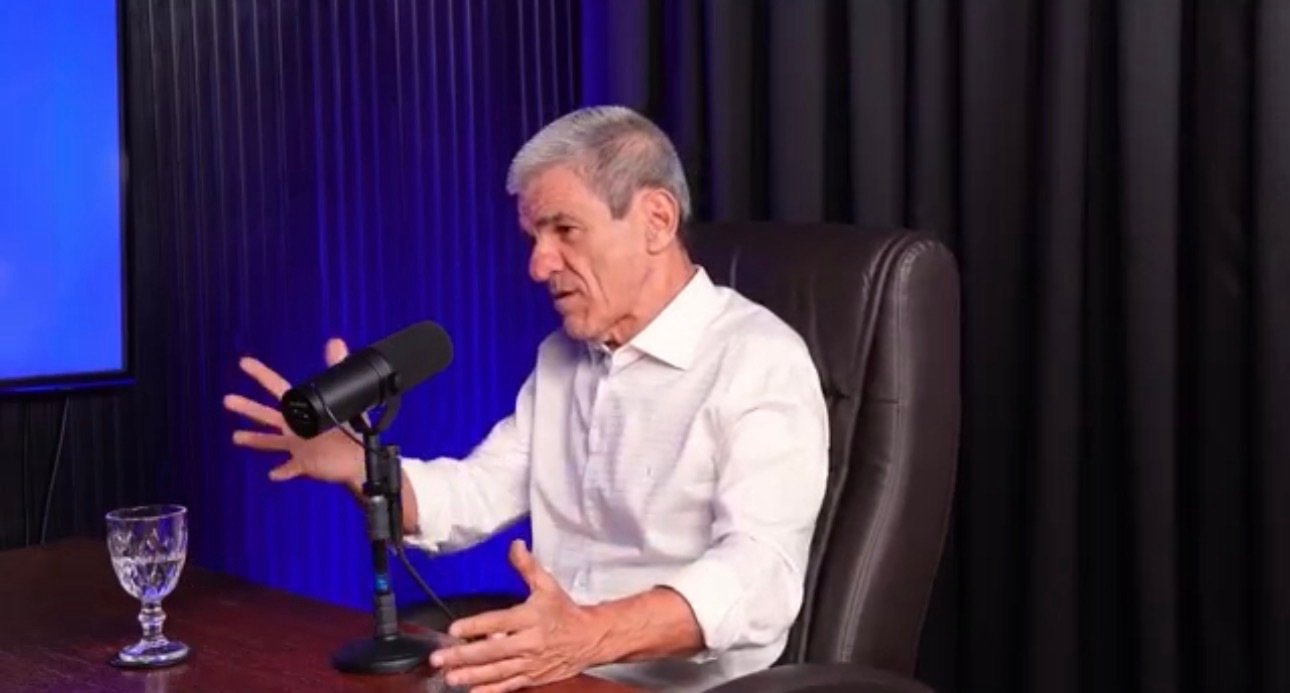 Entrevista: Anselmo Tozi relembra crise que mudou a Assembleia e destaca legado para o ES