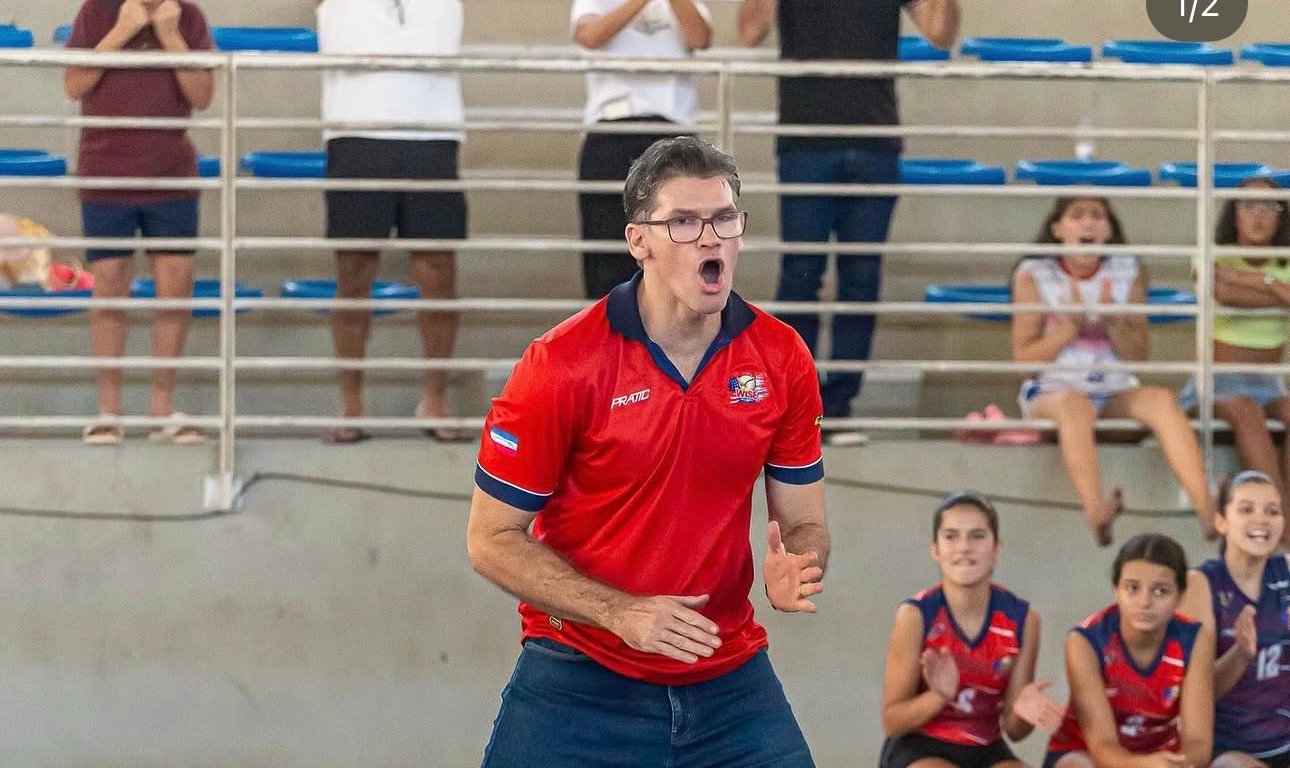 Festival de vôlei reúne mais de 600 jovens na Sesport neste sábado
