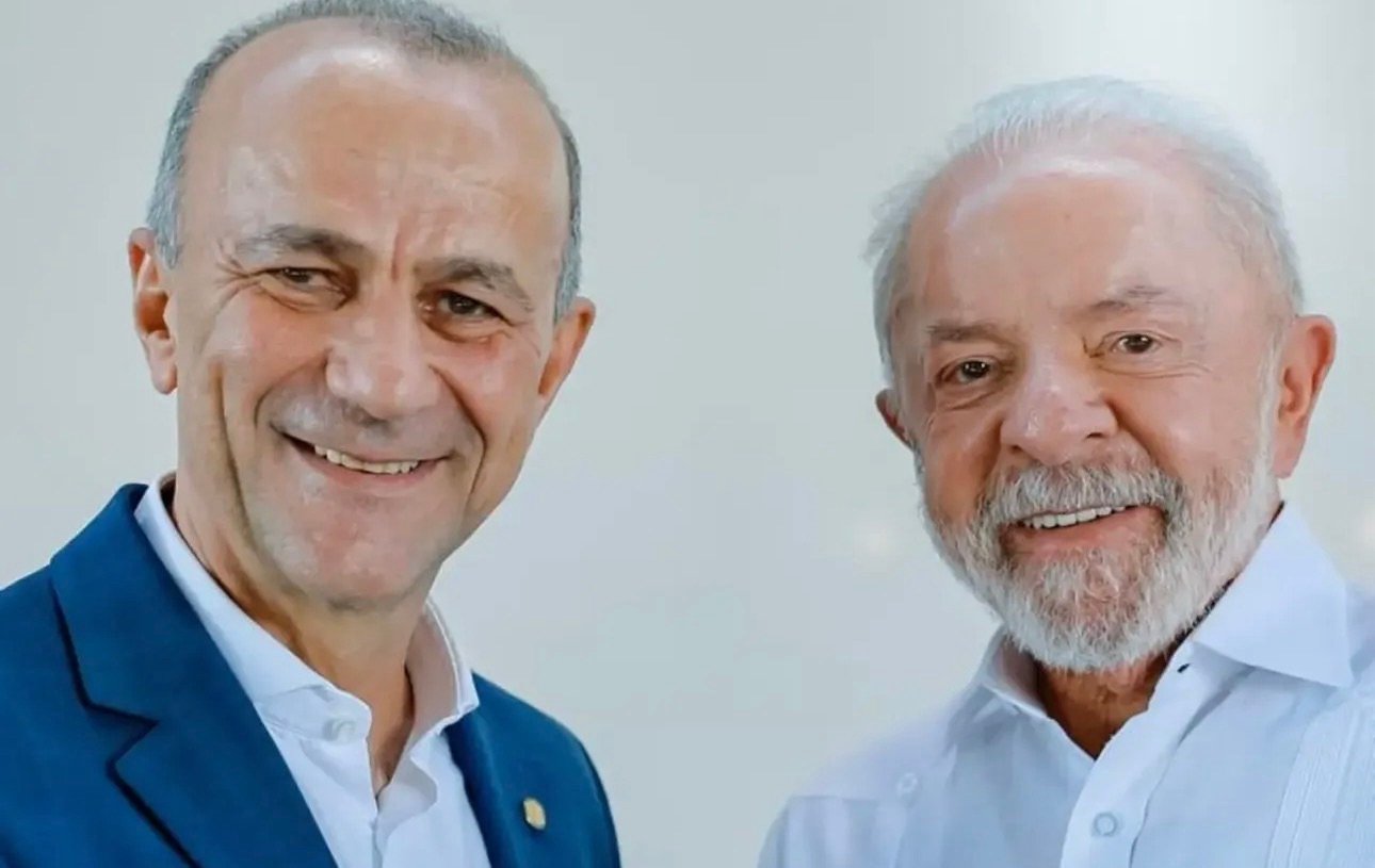 Candidato a governador, Helder Salomão apresenta seu plano de governo em Vitória
