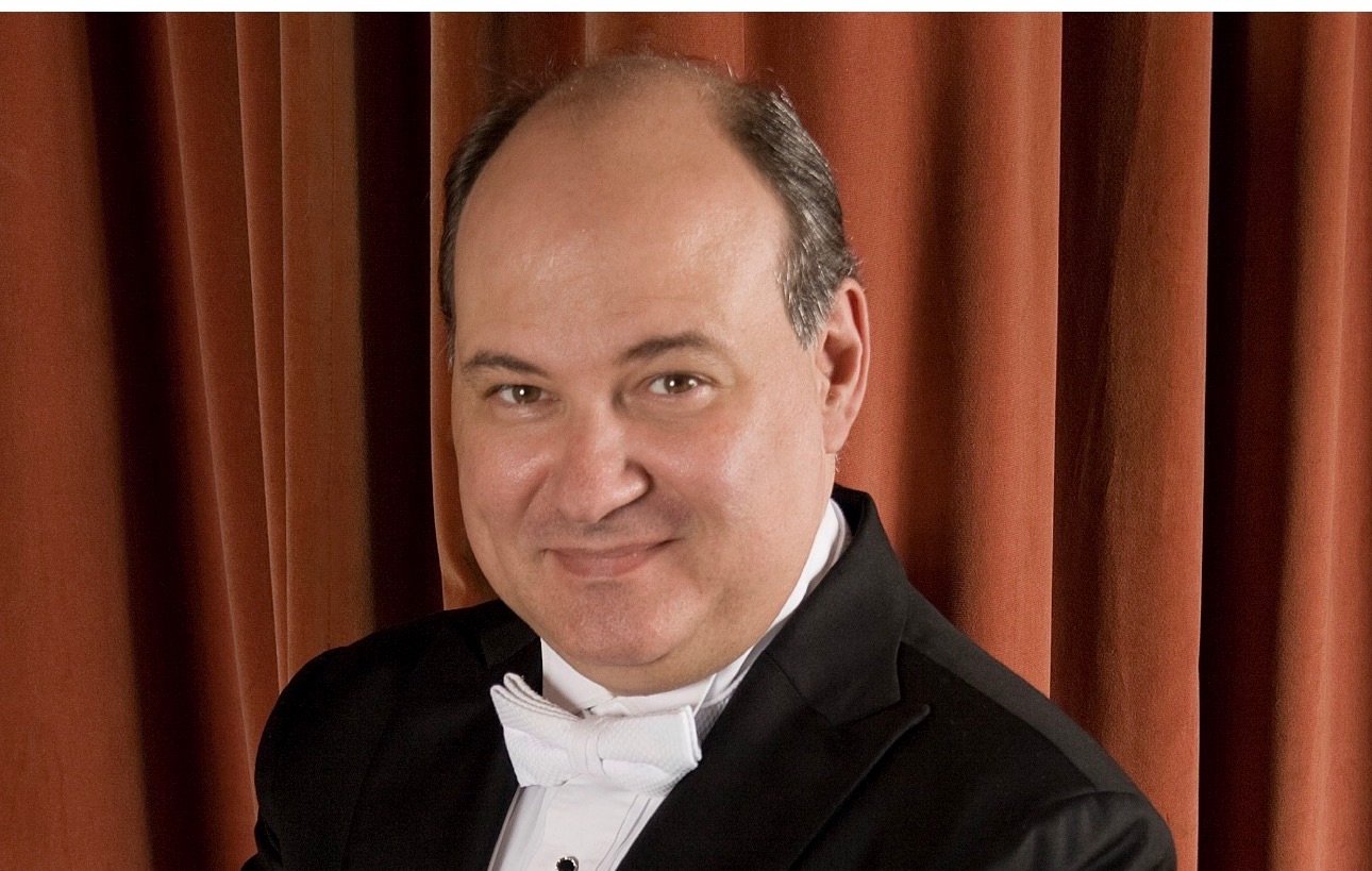 Cláudio Cruz rege Sinfônica do Espírito Santo em concertos com Beethoven e Strauss