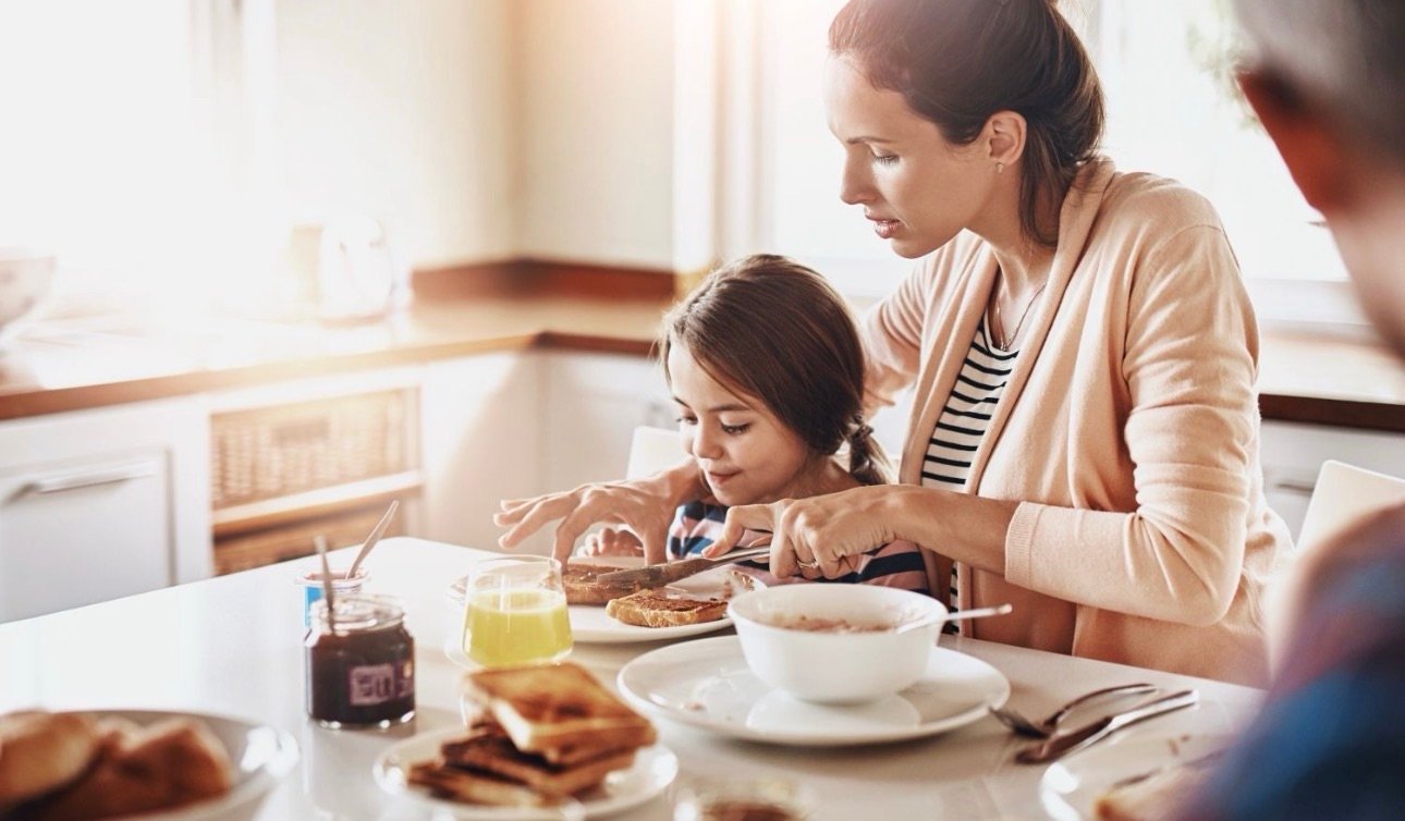 Análise – Quanto vale o trabalho de uma mãe que cuida dos filhos?