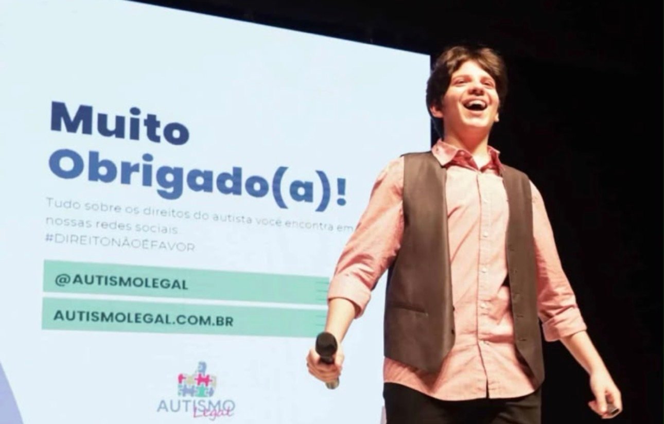 Adolescente autista leva sua história a simpósio sobre neurodiversidade em Vitória