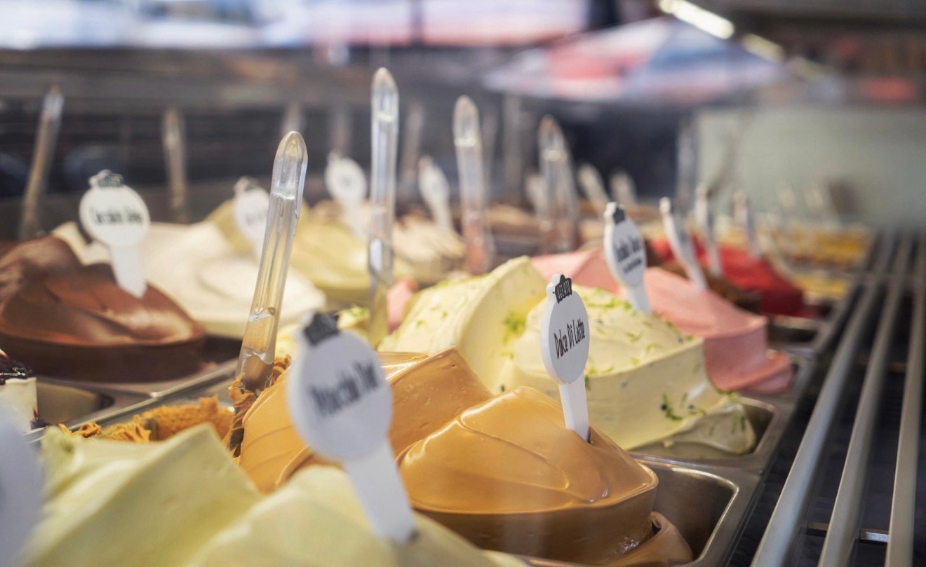 Borelli inaugura unidade em Jardim Camburi com distribuição gratuita de gelato