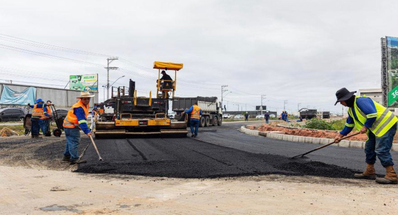 Obras do Binário Sul avançam com pavimentação de trecho da Rodovia do Sol em Vila Velha