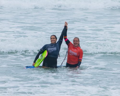 Em final inédita entre mãe e filha, Luna vence Neymara e faz história no bodyboard