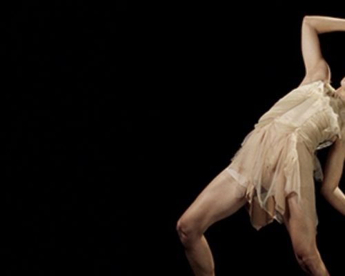 Espetáculo “SOMA” une dança, luz e referências internacionais no Theatro Carlos Gomes