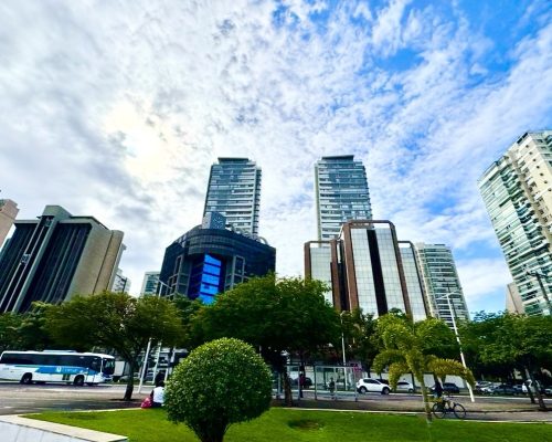 Por que Vitória aparece com o metro quadrado mais caro do país