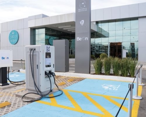 Shopping Vitória inaugura novos eletropostos com recarga rápida para veículos elétricos