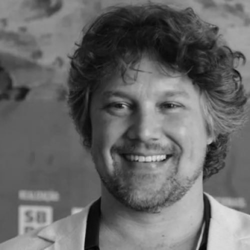 Gabriel Luchini – “A física quântica e o direito de participar do futuro”