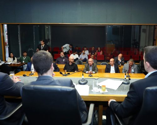 Frente Parlamentar discute medidas para proteger a economia capixaba
