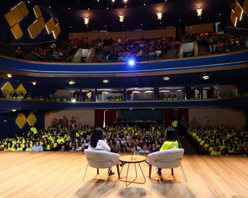 Do interior do Maranhão ao palco em Vitória: jovem inspira com história de superação pelo estudo