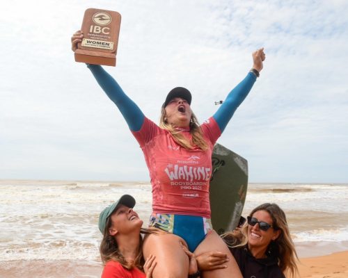 Alexandra Rinder conquista mundial de bodyboarding em manhã histórica em Jacaraípe